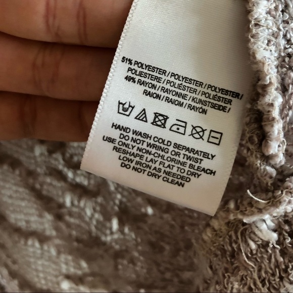 ANTHROPOLOGIE Lace Applique Pullover - Picture 6 of 6